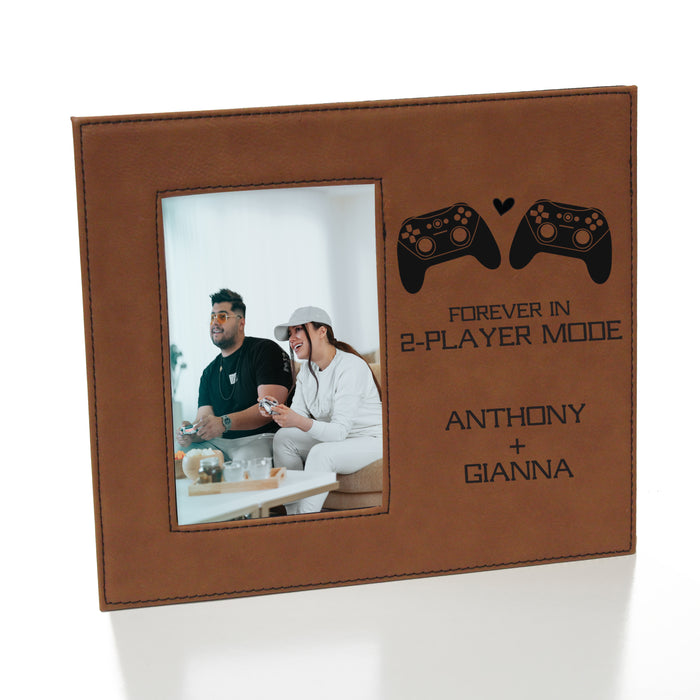 carmel brown couples picture frame for gamers